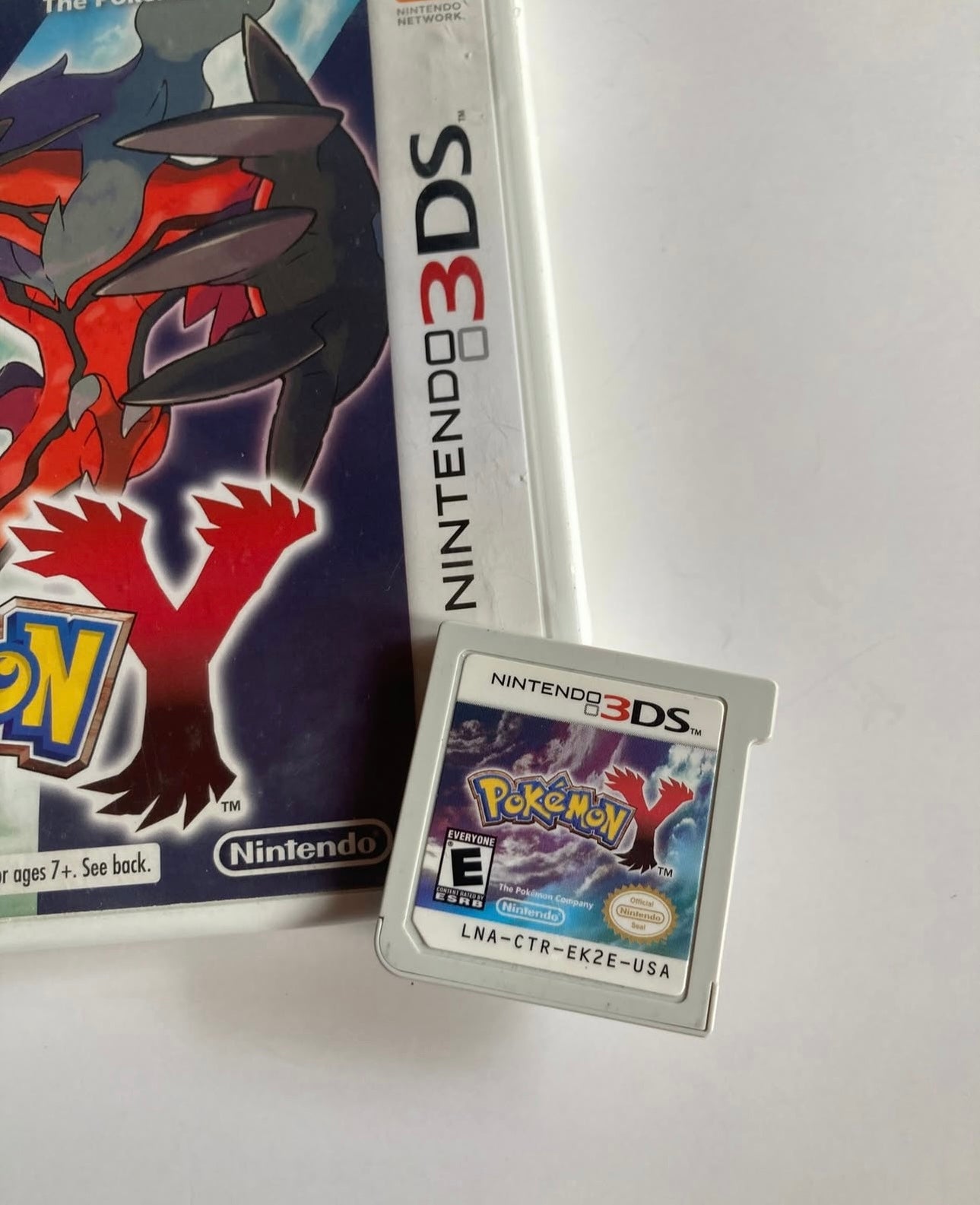 Pokémon Y (seminuevo)