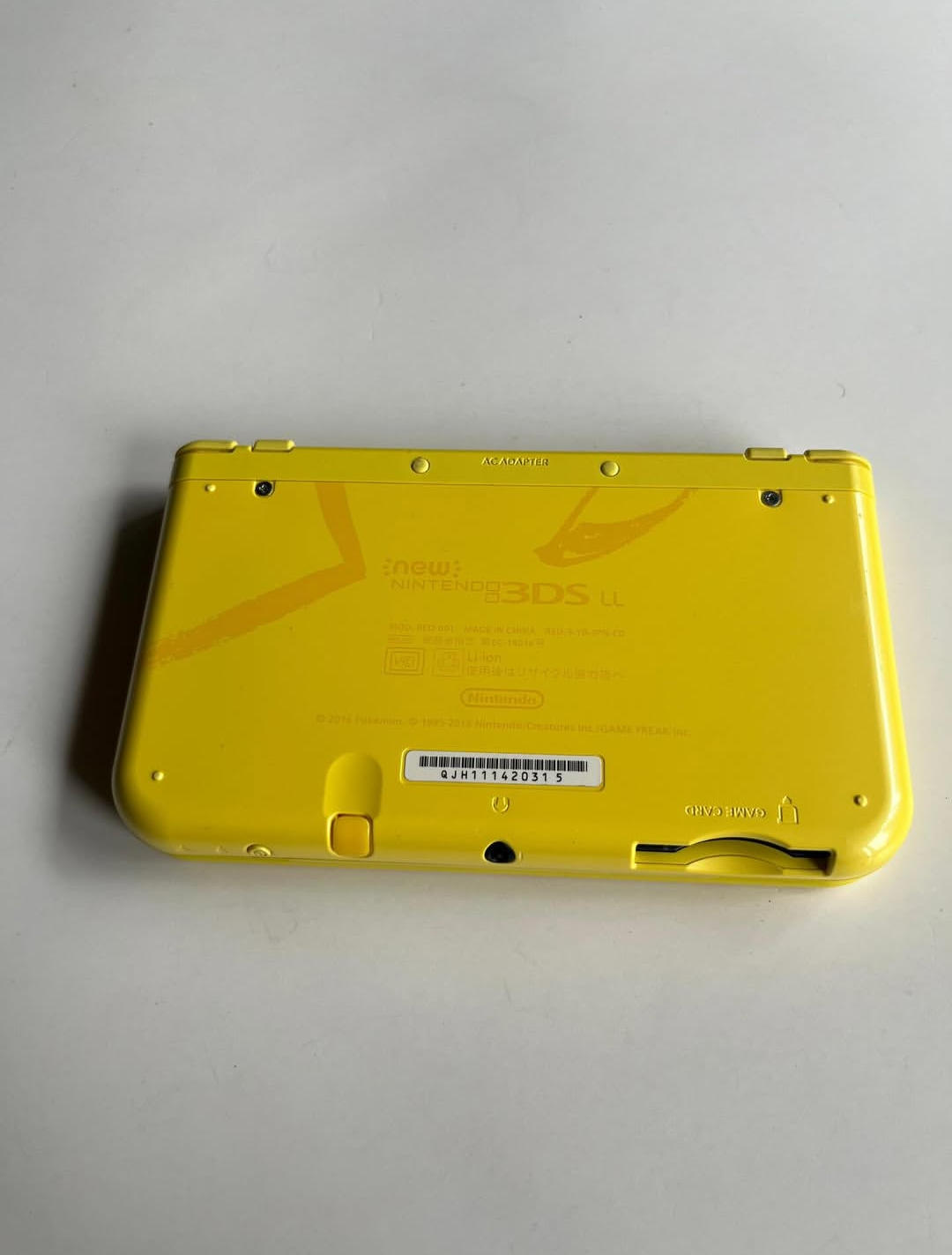 Nintendo New 3DS Pikachu (seminueva)